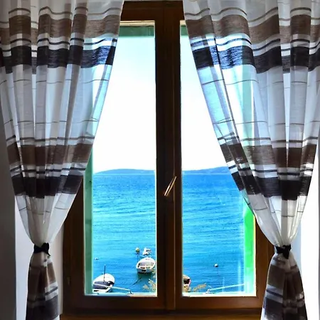 Seafront Spacious Apt 120 M2 Size In The Center * Kaštela
