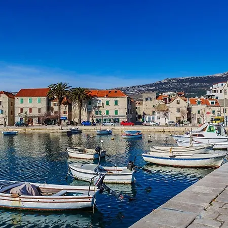 Seafront Spacious Apt 120 M2 Size In The Center Apartment Kaštela