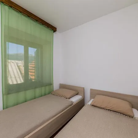 Seafront Spacious Apt 120 M2 Size In The Center Apartment Kaštela