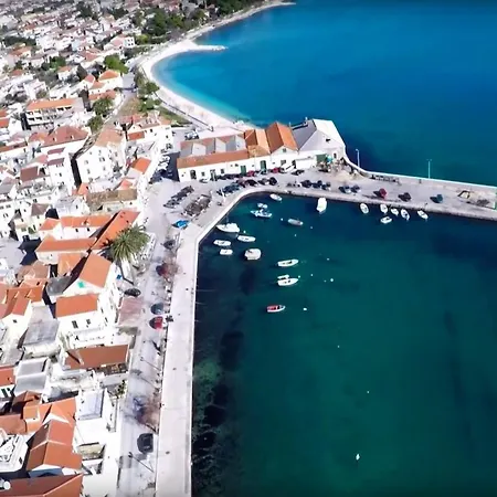 Seafront Spacious Apt 120 M2 Size In The Center * Kaštela