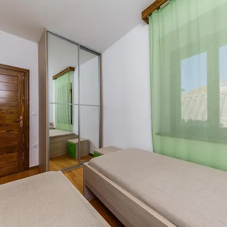 Seafront Spacious Apt 120 M2 Size In The Center Daire *