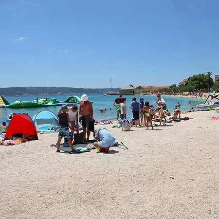 Seafront Spacious Apt 120 M2 Size In The Center